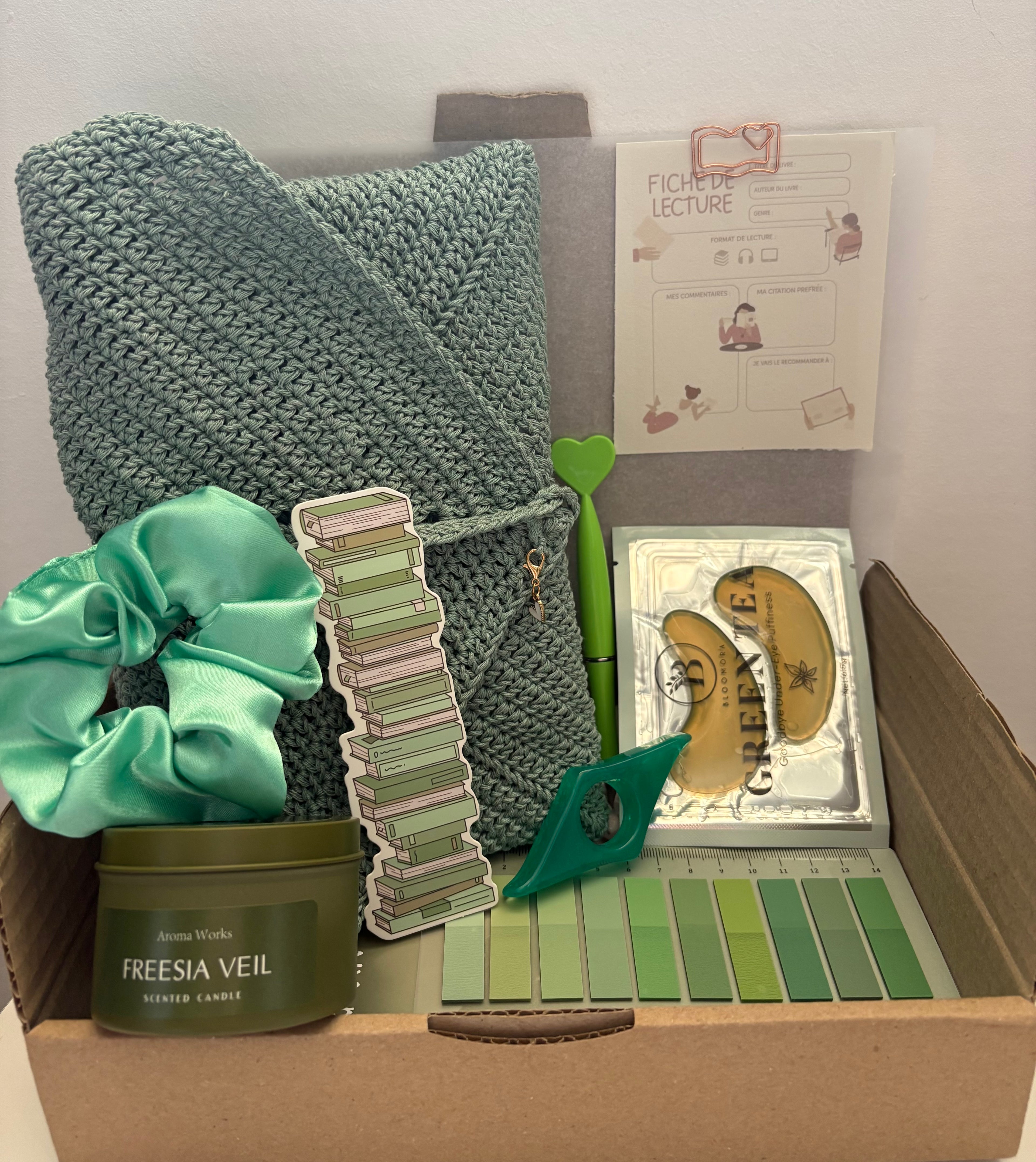 Box avec pochette à livre 💚